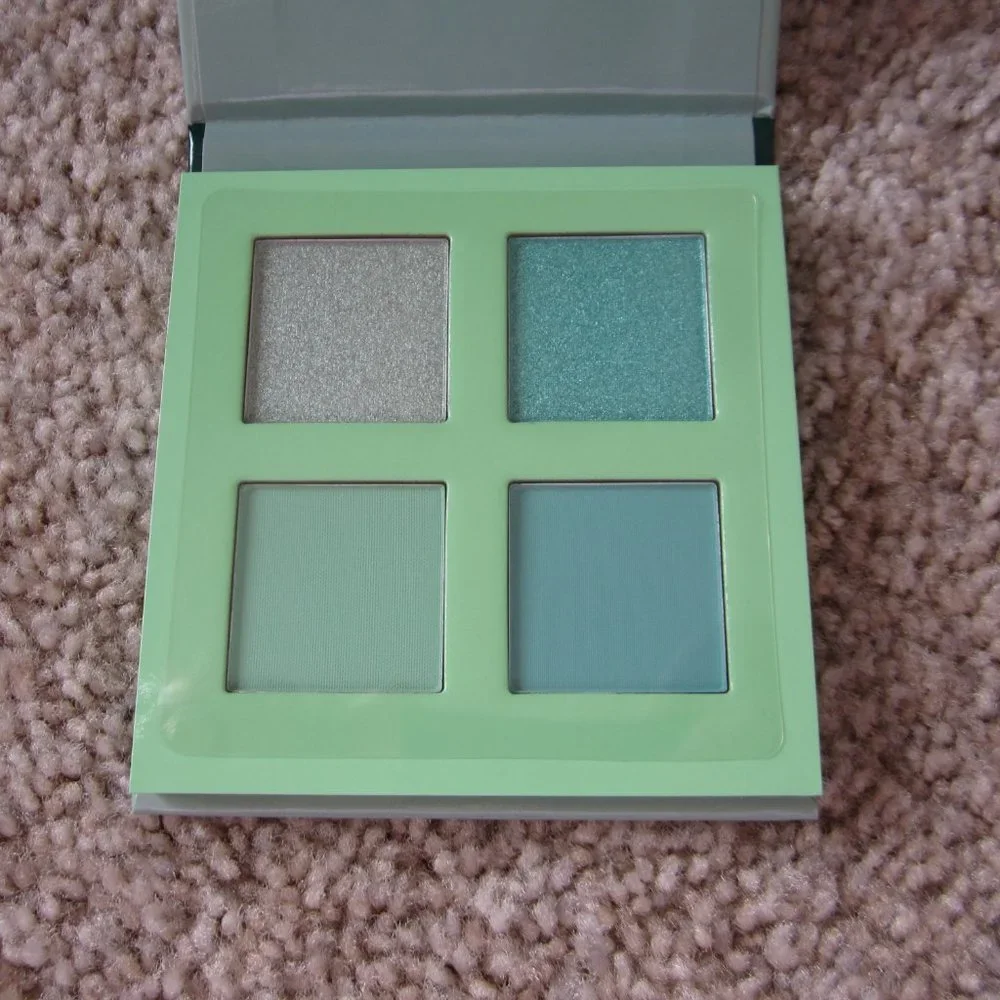Juvia's Place The Rebel Mints small eyeshadow palette